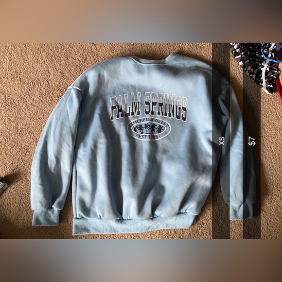 Crewnecks - Picture 2 of 4